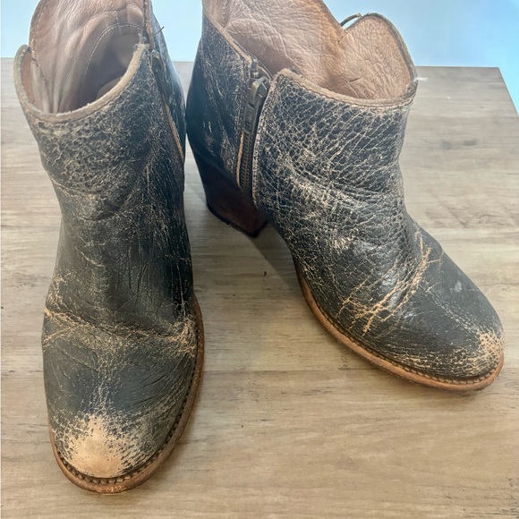 Women’s Bed Stu Yell Black and Brown Distressed Leather Ankle Boots - Picture 2 of 12